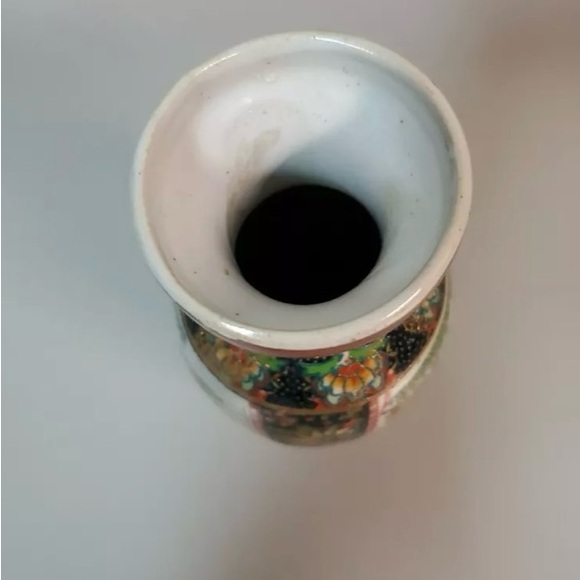 Gryphon Ware Antique Chinese Vase - Picture 3 of 3